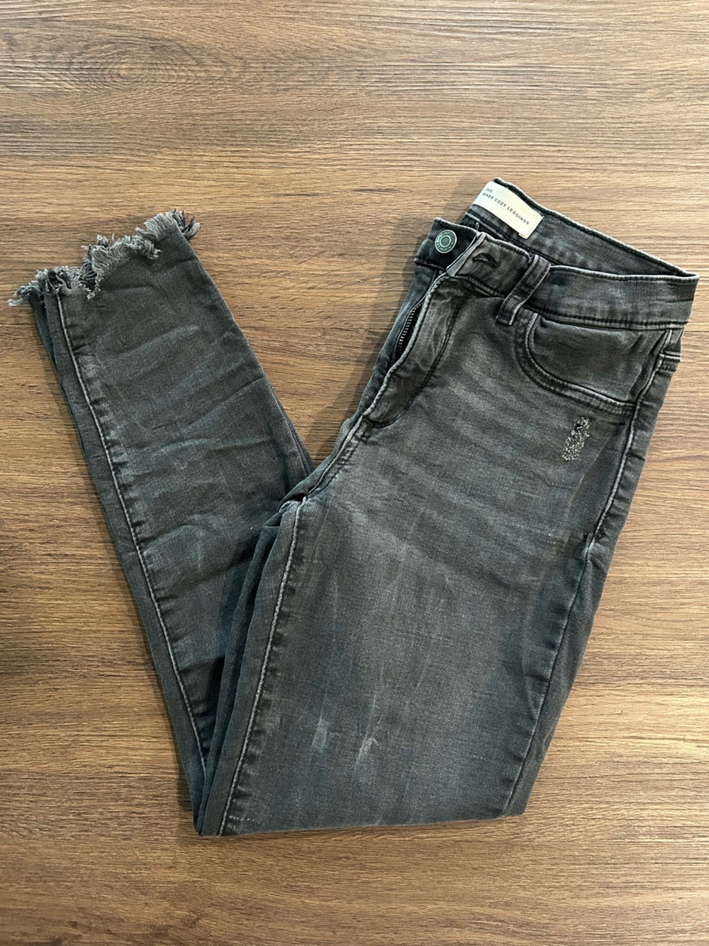 GAP Women's Black Skinny Jeans with Frayed Hem